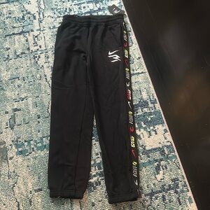 NWT Nike joggers Youth Large